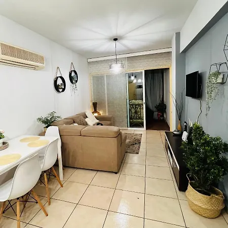 Hostel Carisa Lárnaka