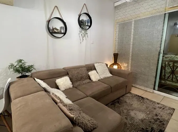 Carisa Auberge de jeunesse Larnaca