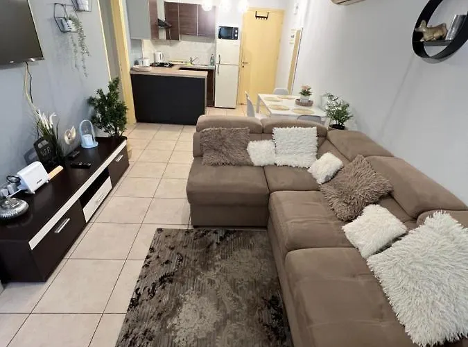 Carisa Vandrarhem Larnaca